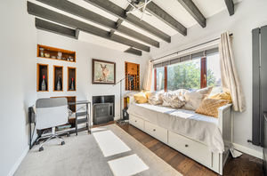 Lounge- click for photo gallery